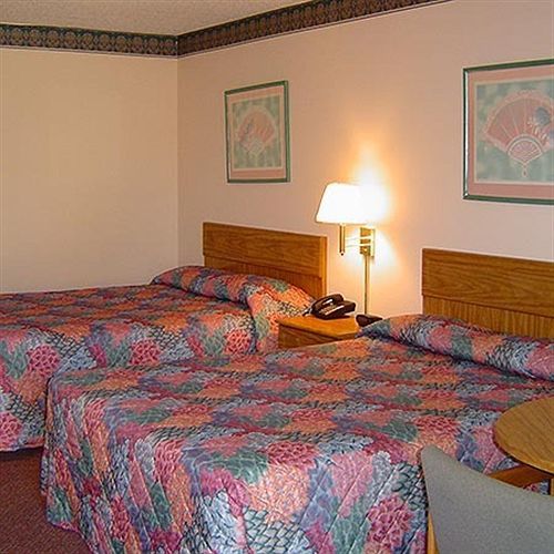 פיקאיון Heritage Inn מראה חיצוני תמונה